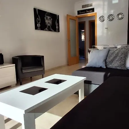 Superb 2 Beds Del Sol Апартаменты *
