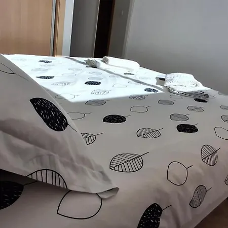 Superb 2 Beds Del Sol Апартаменты *